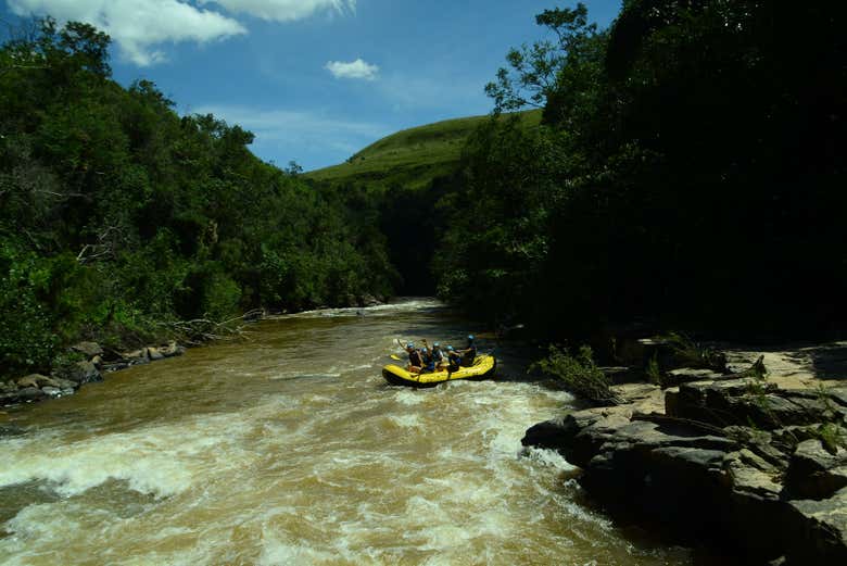 En balsa por el río das Brancas