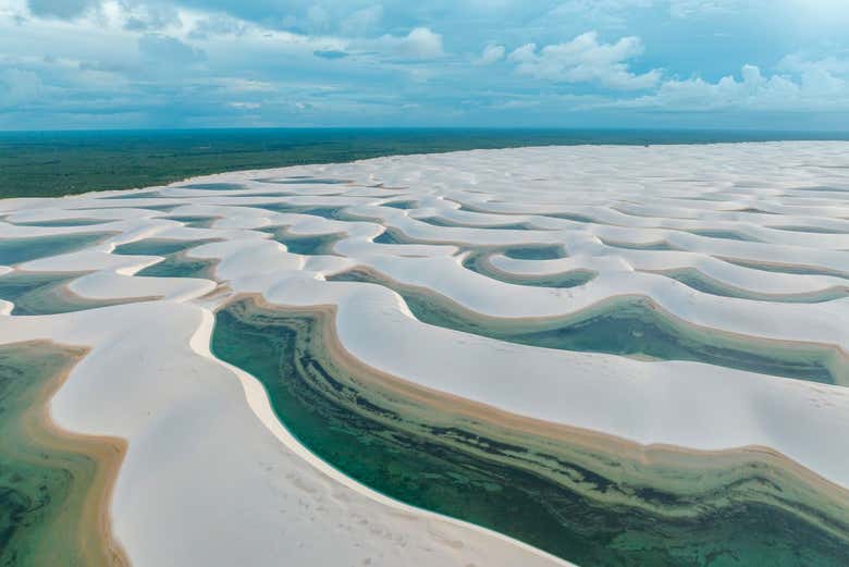 Admire the lagoons of crystalline waters