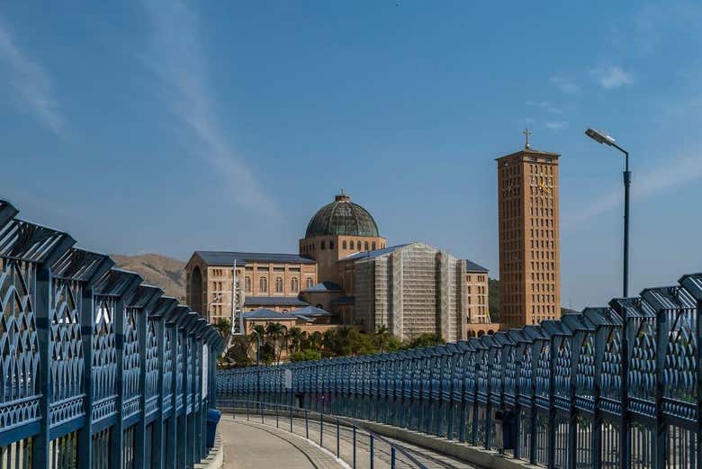 Vistas do templo a partir de uma passarela
