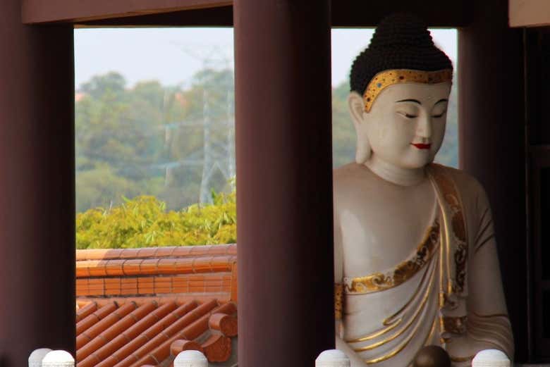 Un buda en el Templo Zu Lai