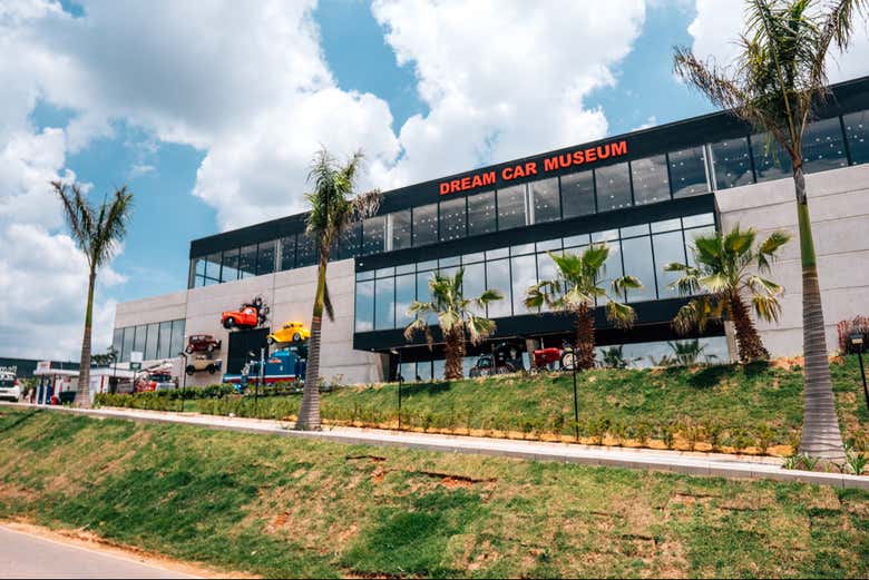 Fachada del Dream Car Museu São Roque