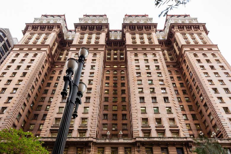 Martinelli Building
