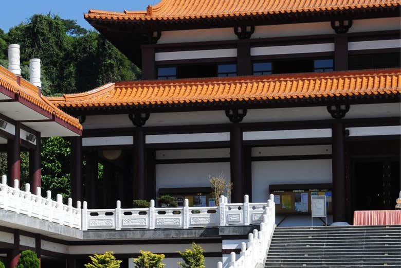 Detalhes da arquitetura do Templo Zu Lai