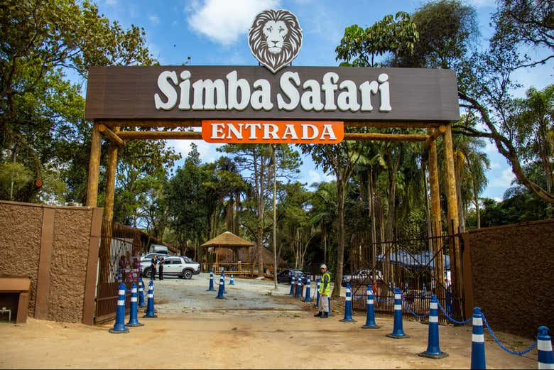 Entrada das instalações do Simba Safari