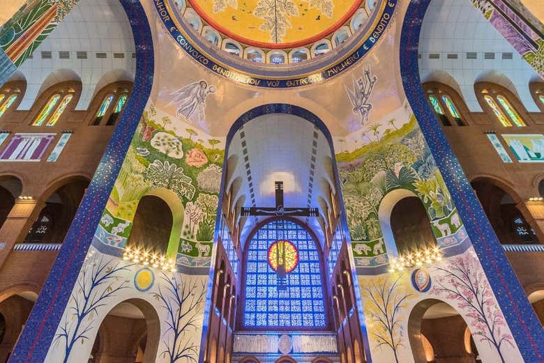 L'interno della basilica