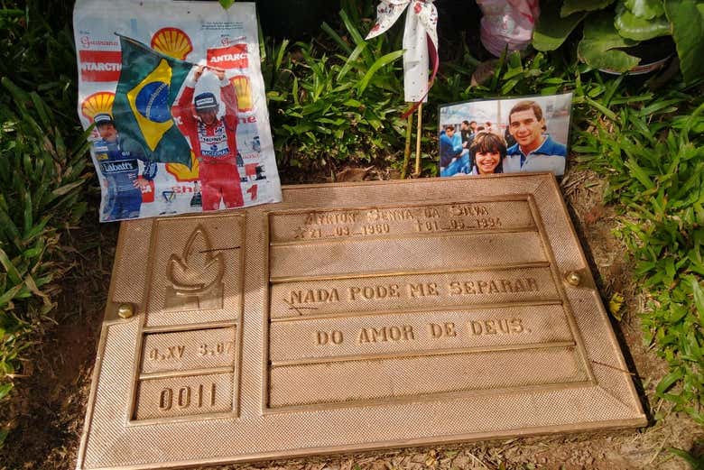 Plaque in tribute to Ayrton Senna