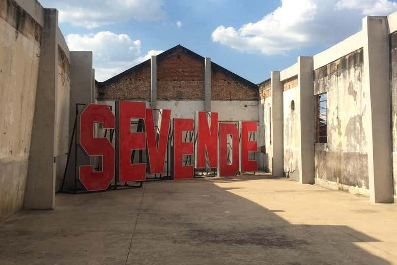 Uma das obras de arte contemporânea no FAMA