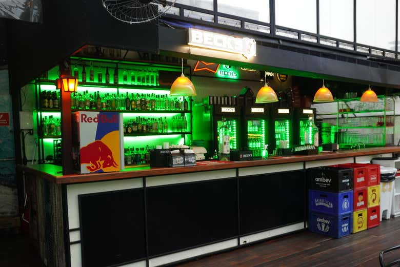 El bar antes de la fiesta