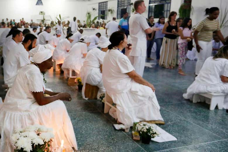 Observando uma cerimônia religiosa em São Paulo