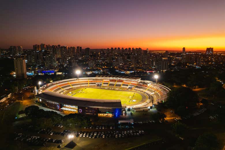 Le stade de São Paulo de nuit
