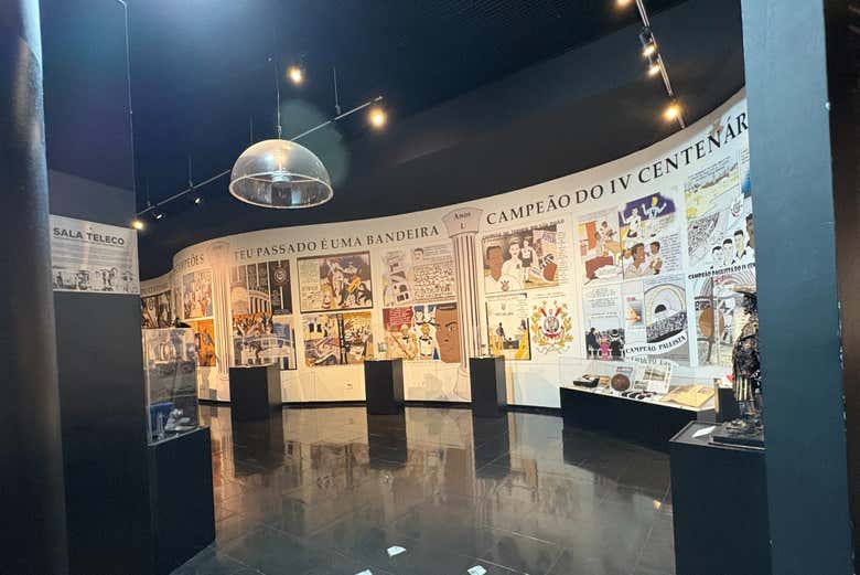 Valiosa colección de recuerdos futbolísticos