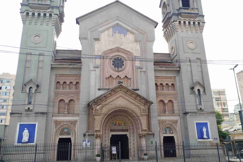 Fachada de la Parroquia de Nuestra Señora Auxiliadora