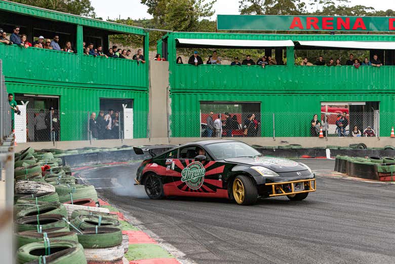 ¡Descargando adrenalina haciendo derrapes!