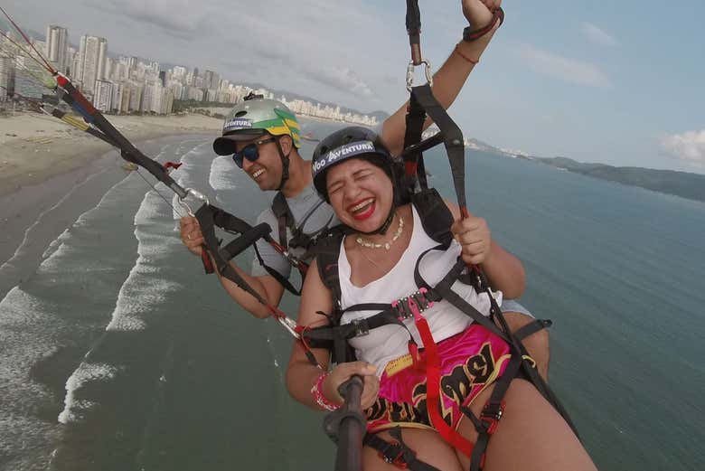 Fly over São Vicente's coastline!