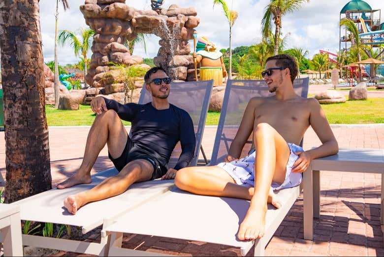 Descansando en la zona de relax de Acquaventura