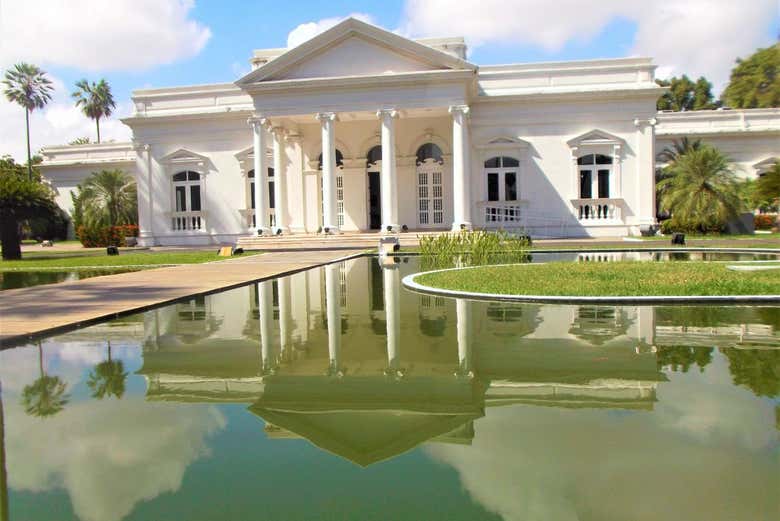 Admire the Karnak Palace