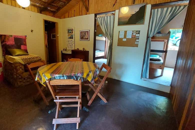 Interior del refugio en Valle de los Dioses