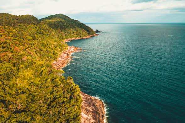 Passeio de lancha pelas praias do sul de Ubatuba