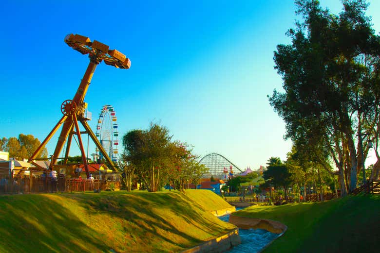 ¡Bienvenidos a Hopi Hari!
