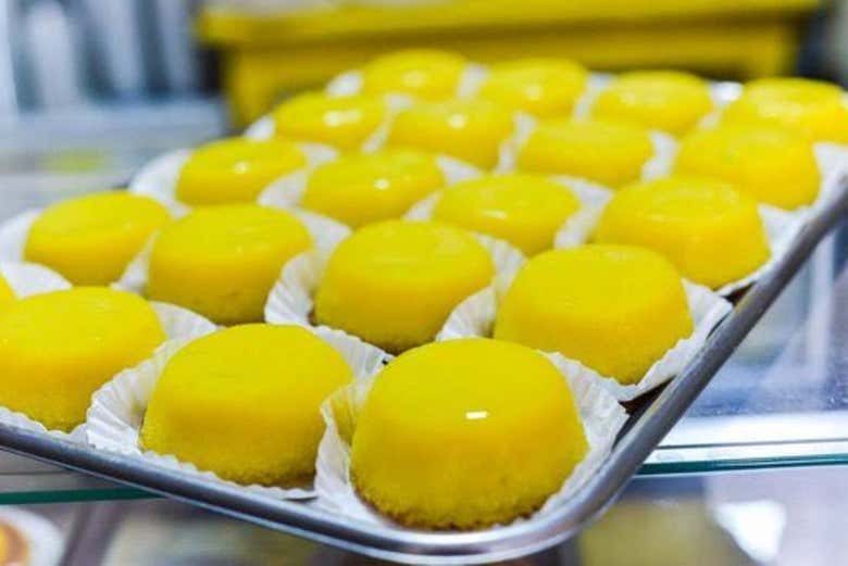 Visitaremos una tienda de quindim, dulce tradicional brasileño
