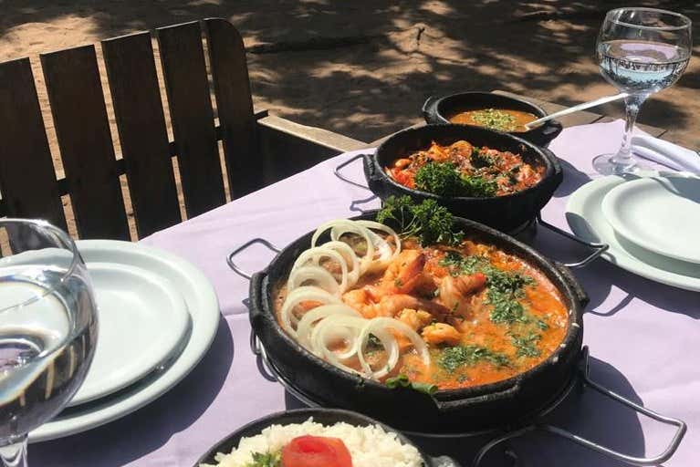 La moqueca capixaba es un plato típico de Serra