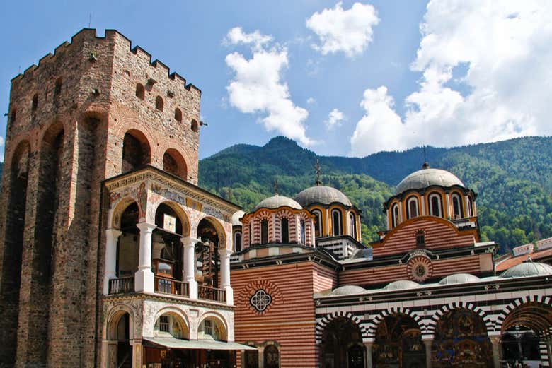 Vista de la Torre de Hrelyo y la iglesia principal