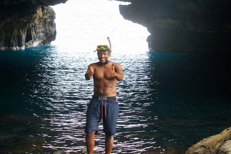 Snorkel en las cuevas de Aguas Belas