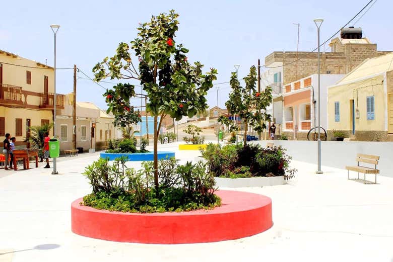 Uma praça em Povoação Velha