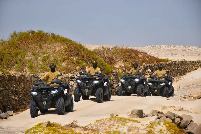 Recorriendo el desierto en quad