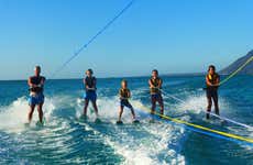 Esquí acuático o wakeboard en la isla de Sal