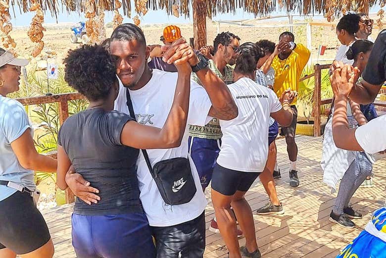 Dançando ao ritmo da música de Cabo Verde