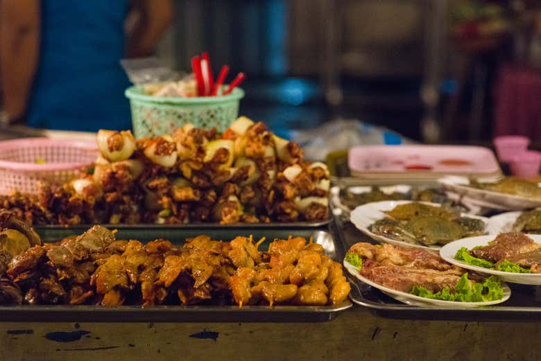 Diferentes platos de la gastronomía de Nom Pen