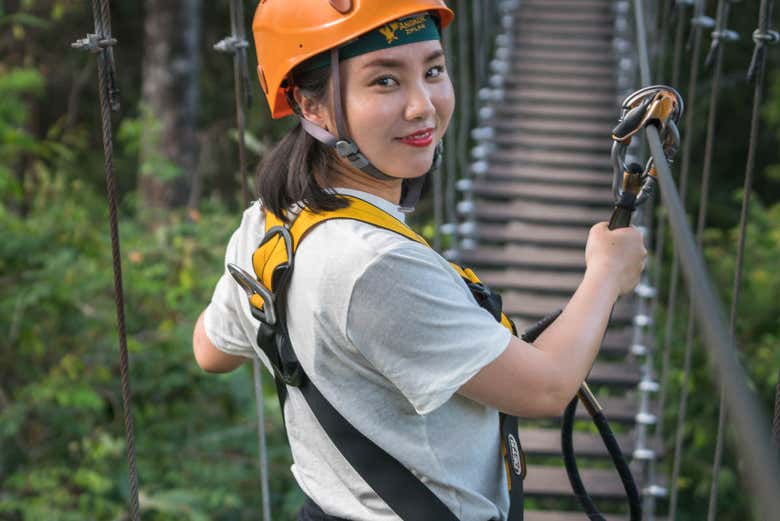 Traversée des ponts du parc d’aventures