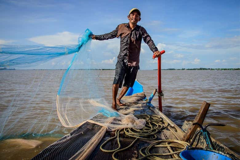 Pescador del lago Tonle Sap