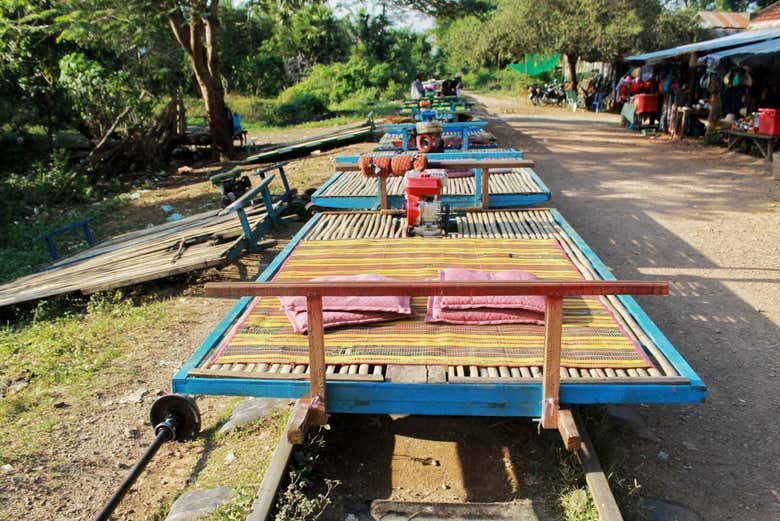 Trem de bambu de Battambang