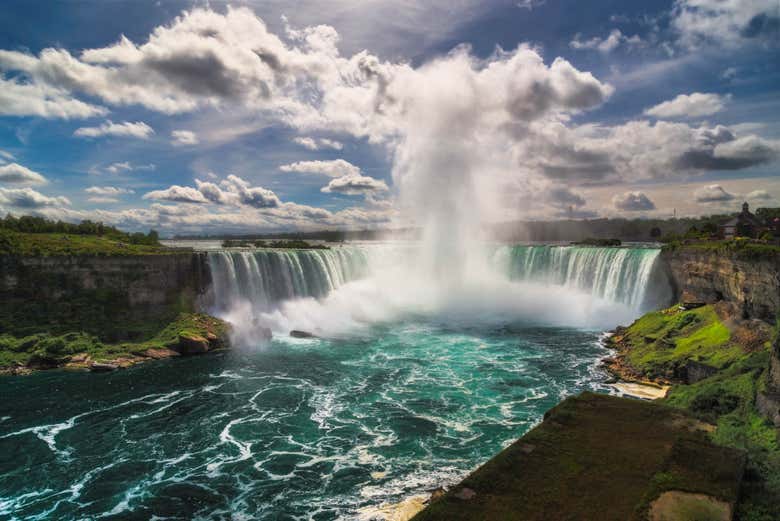 Admire the Horseshoe Waterfall