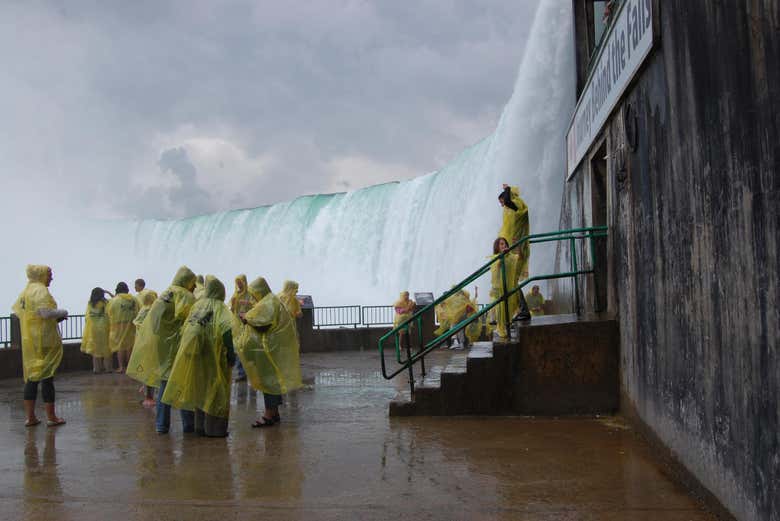 Vista de Journey Behind the Falls
