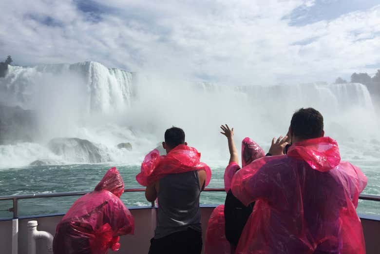 ¡Será un momento inolvidable en las Cataratas del Niágara!