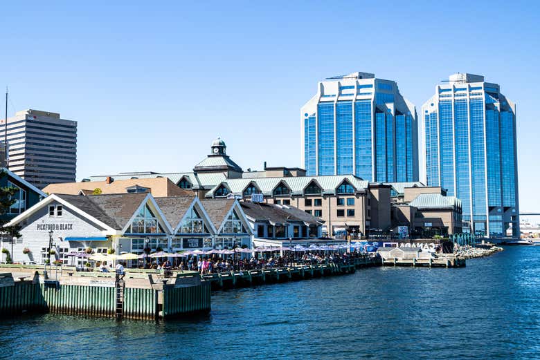Los rascacielos de Halifax y su paseo marítimo