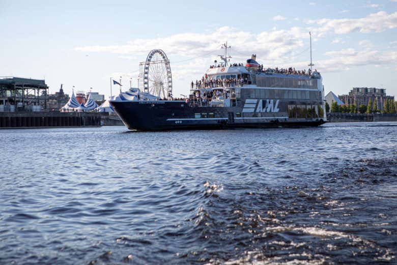 Barco en Montreal