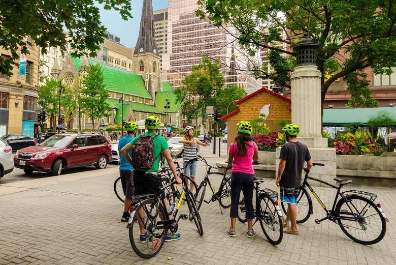 Durante el tour en bicicleta por Montreal