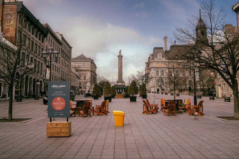 Visit Nelson's Column