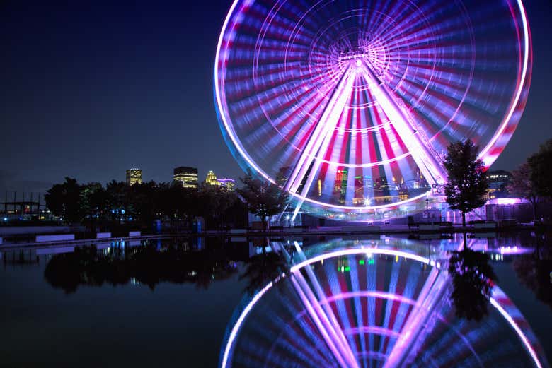 Iluminación nocturna de La Grande Roue de Montréal