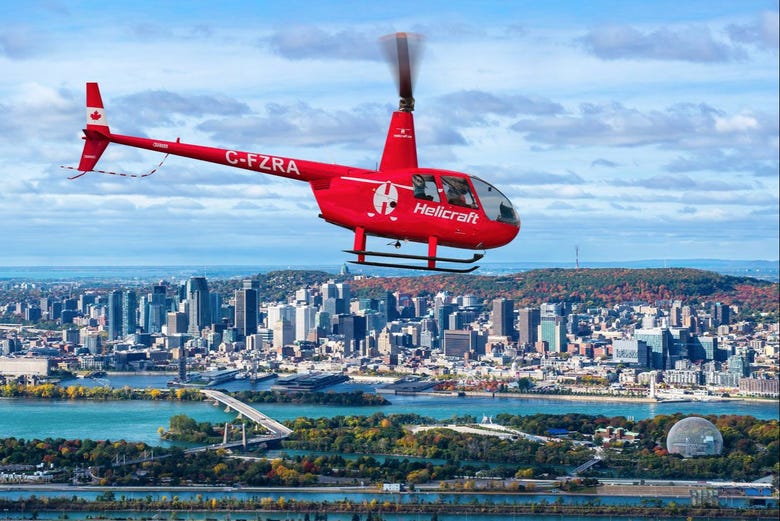 Volando en helicóptero sobre Montreal