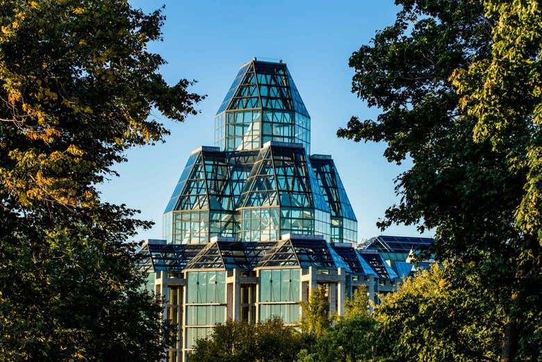 Swing by the National Gallery of Canada