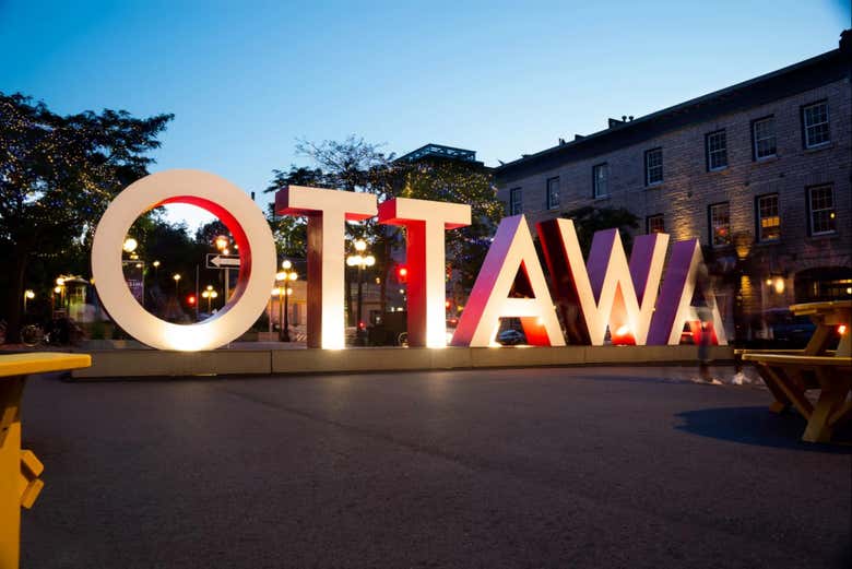 Ottawa sign lit up at night