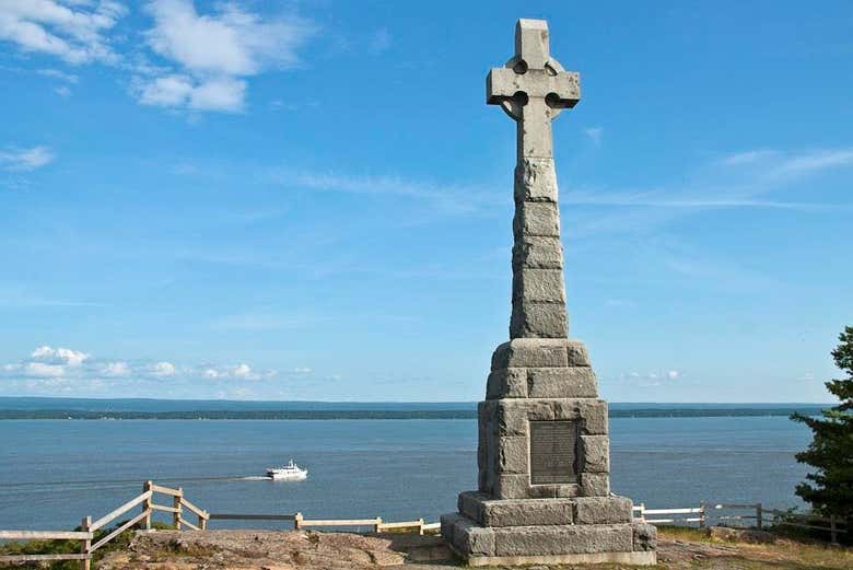 Cruz celta en la isla Grosse