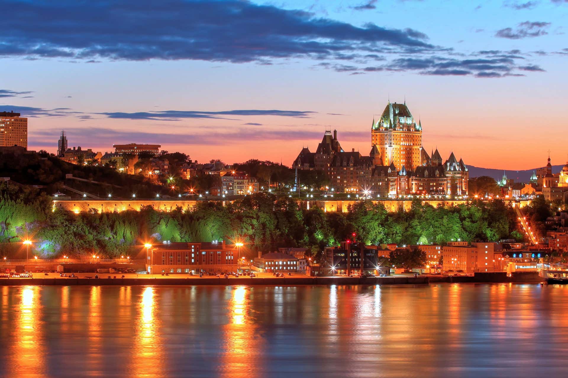 Giro serale in barca a Québec
