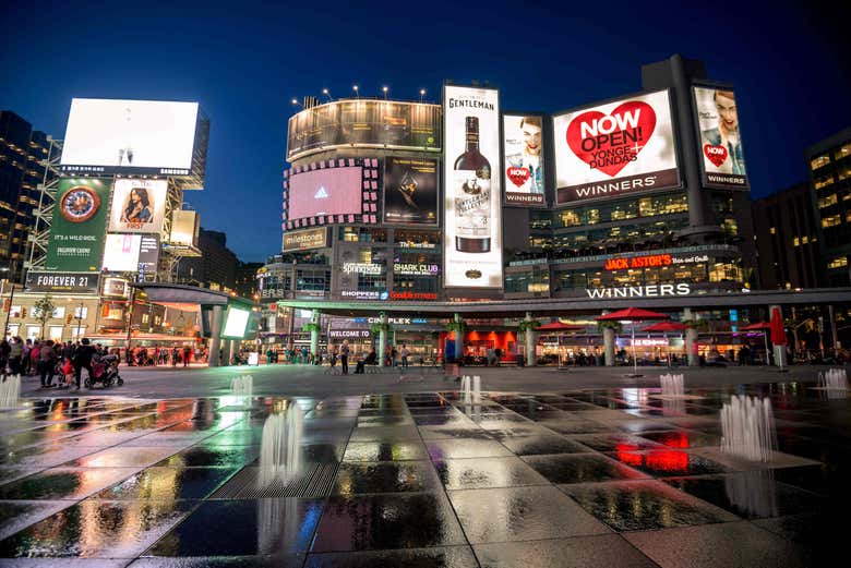 Yonge-Dundas Square advertisements