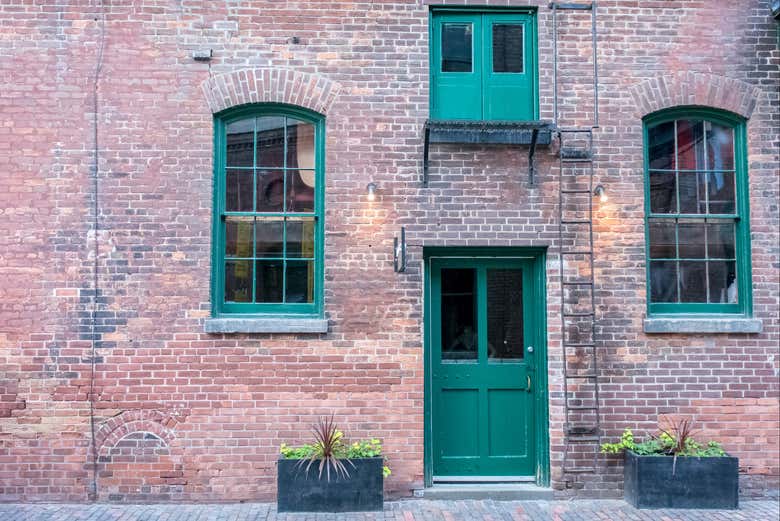 Distillery District Walking Tour photo